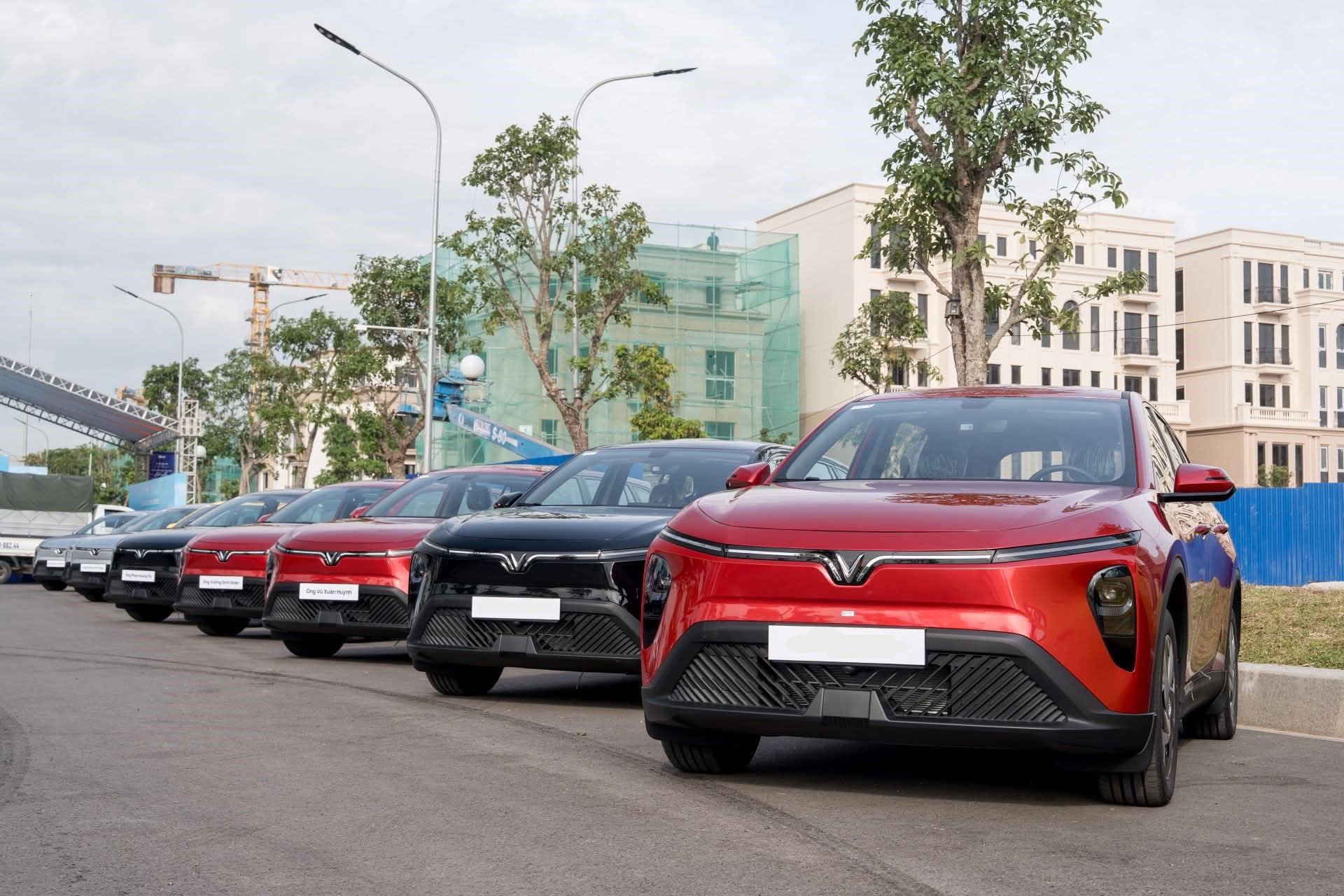 Xe gia đình sạch sẽ phục vụ tuyến Nam Định Hà Nội